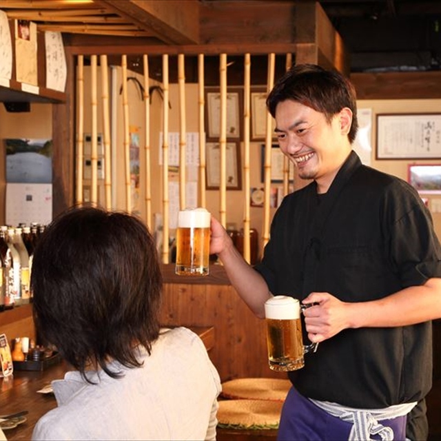接客中の男性店員